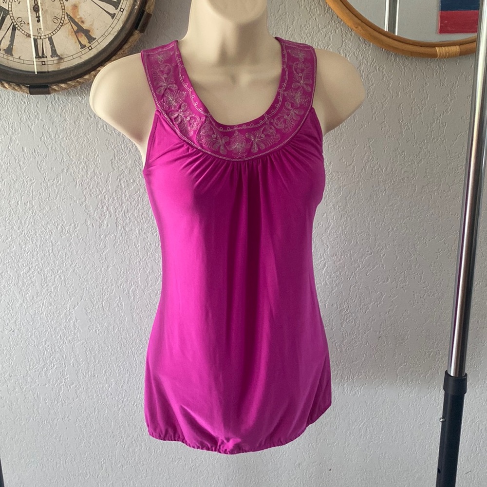 Like new fuschia top size small by the limited